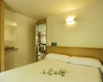 Camping Park Szálloda Tamarit