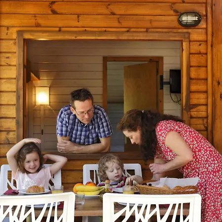 Camping Park Szálloda Tamarit